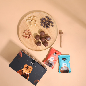 Mojo Bar Protein Bombs Creamy Peanut Butter | Daily Protein Snack | 10g Protein | Pack of 10 x 40g Protein Balls | Vegan, Gluten Free & No Preservatives