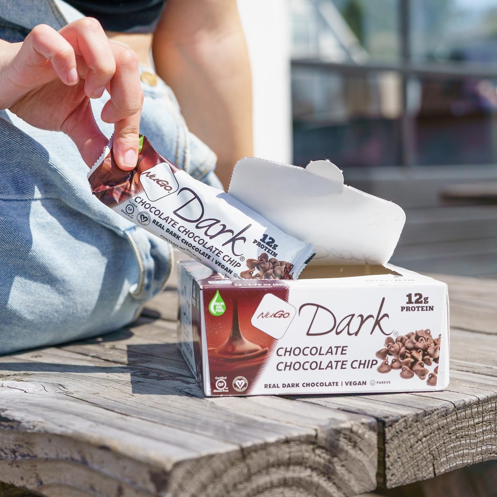 nugo-dark-chocolate-chip-12g-protein-bar-2.jpg