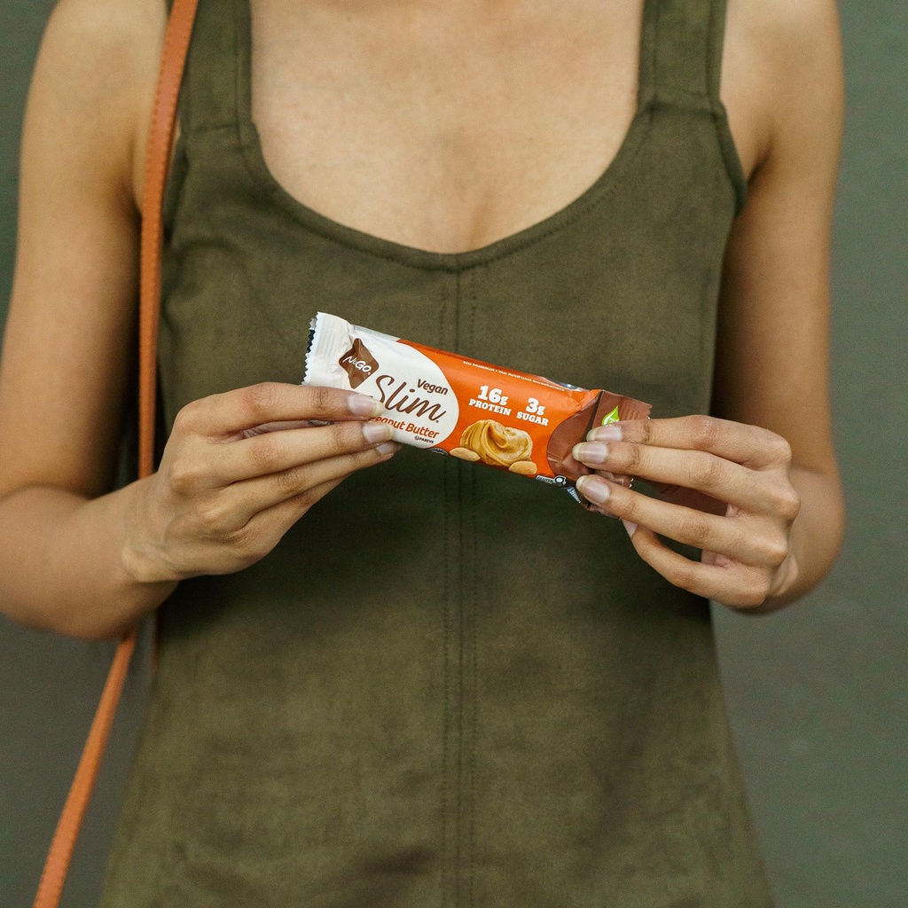 nugo-slim-crunchy-peanut-butter-16g-prot-4.jpg