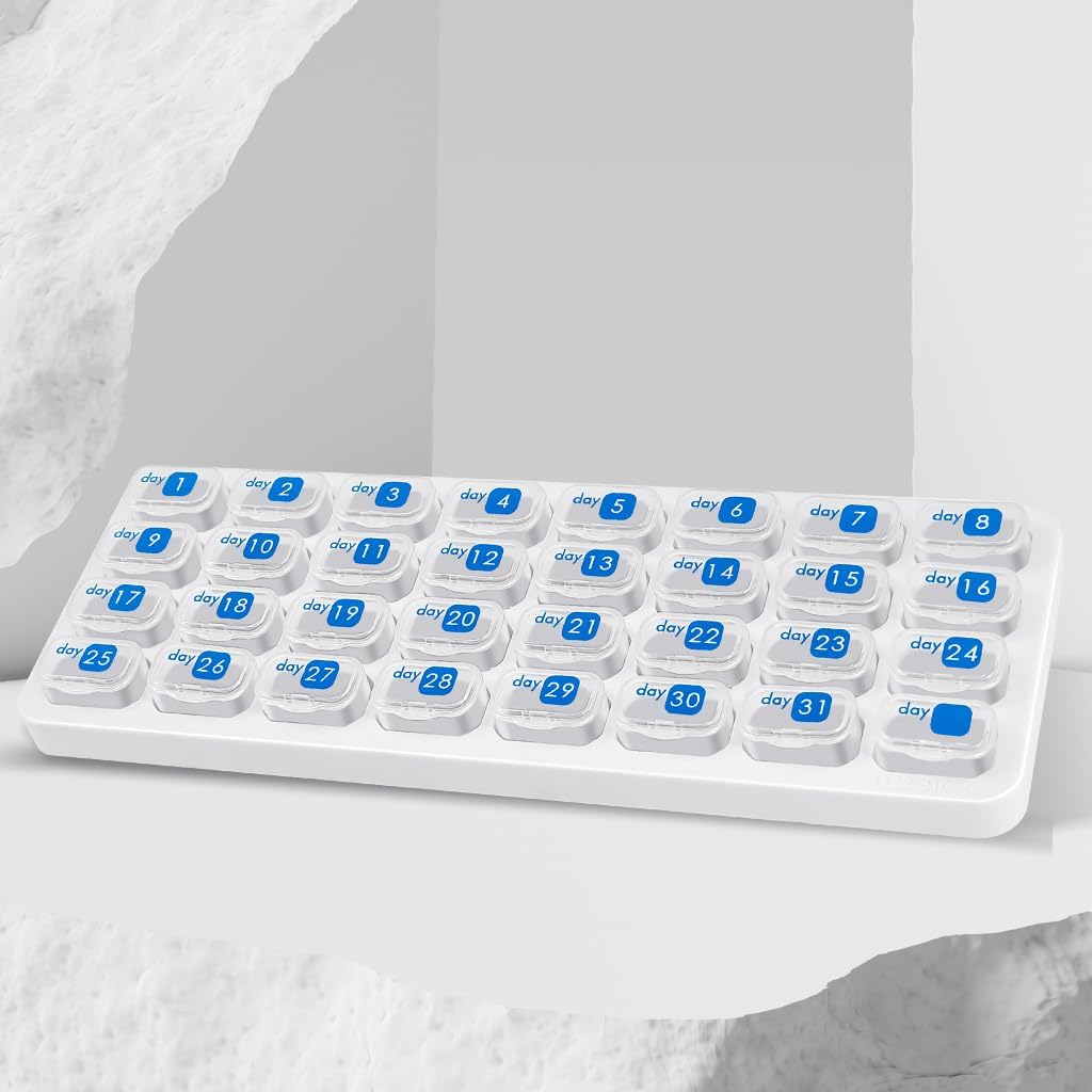 monthly-pill-organizer-large-travel-pill-6.jpg