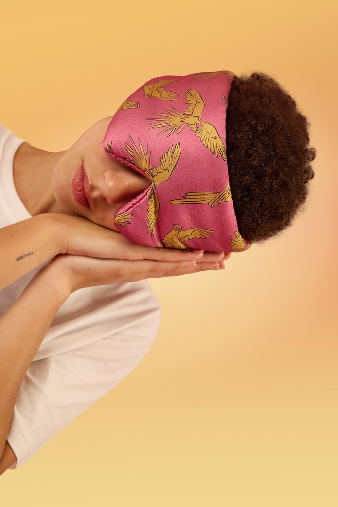 glow-people-silk-sleep-mask-100-mulberry-6.jpg