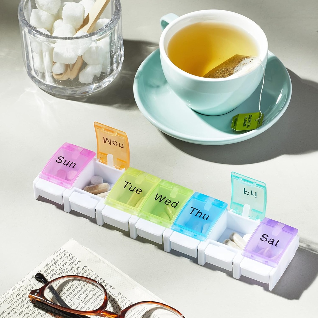 7-day-pill-weekly-pill-organizer-with-sp-4.jpg