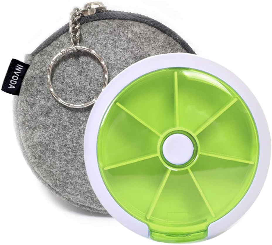 Organizador de comprimidos semanalmente, INVODA caso de pílula 7 Dia 3 Vezes Medicine Dispensador de comprimidos, Empurrar botão rotate pill planner com 7 compartimentos (Green+Dark Grey Bag)