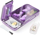 Pille Cutter Splitter für kleine oder winzige Pillen. 2-in-1 Travel Pill Box & Pill Splitter - Große Kapazität 4 Komponenten Pill Organizer - Detachable Nonslip V-Shaped Pad. Wrap-Around Klinge Guard (Purple)