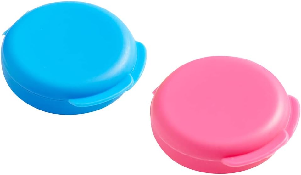 EZY DoSE Daily Round, Compact, Small, scendrete, Portable On-The-Go Pharmacy, Pill Box,  ném đá và ngăn chặn vitamin, Snap Shut Lids, Di chuyển Bạn bè, Blue & Pink, 2 Pack, BPA Free