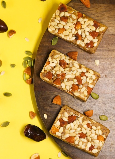 [BRSRMCYHCNYBEYAY] Clean Protein 17 g Protein per Bar of 50 g, Zero Added Sugar, Zero Dairy, Plant Protein, Flavor Classic Dates, A Pack of 6 Bars
