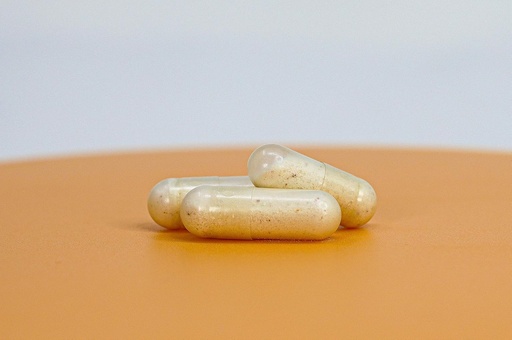 [BRSWYZIYCJ5BO23G] Zdravnikova mešanica Herbshop International Liposomal Vitamin C Kapsule, 2100 mg, visoka absorpcija, topen v maščobi, sončnični lecitin, 180 kapsul, 60-dnevna oskrba, Premium Wellness dodatek